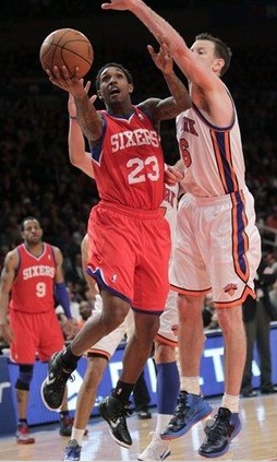 防线时刻保 防线时刻保