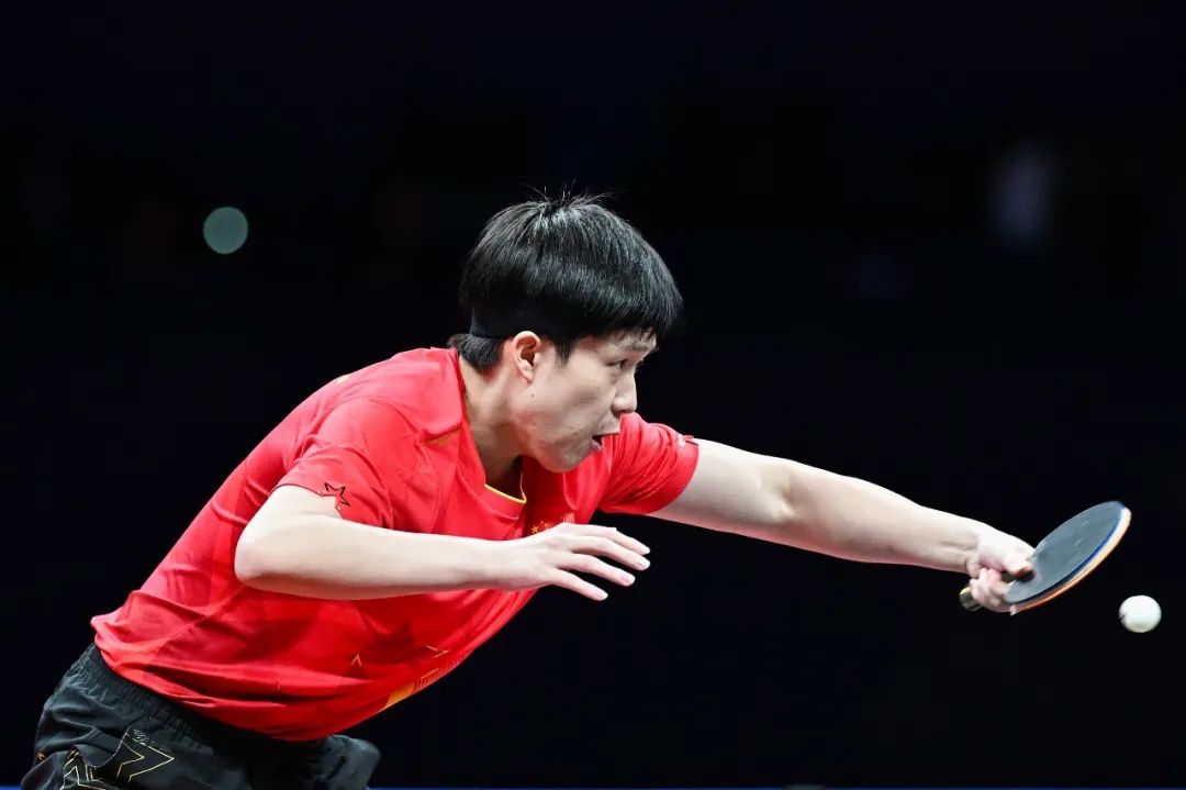 四位队员互 四位队员互