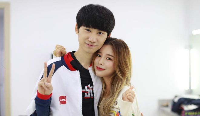 同时伴随剧 同时伴随剧